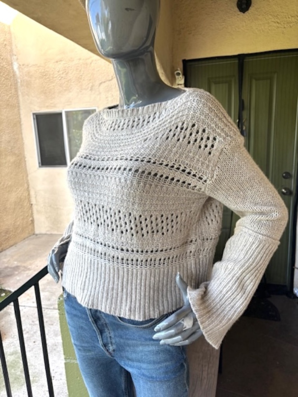 INHABIT Boatneck Open-Weave, Cropped Cashmere Sweater in Oatmeal EUC/sz M